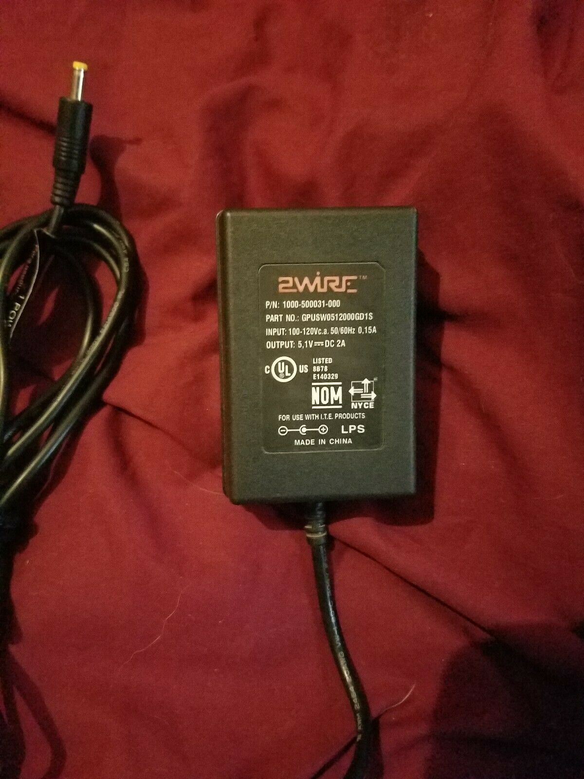 1000-500031-000 2 Wire 5.1V 2A (+) tip AC Adapter Power Supply Genuine Part Brand: 2 Wire Model: 1000-500031-000 1000-500031-000 2 Wire 5.1V 2A (+) tip AC Adapter Power Supply Genuine Part Brand: 2 Wire Model: 1000-500031-000