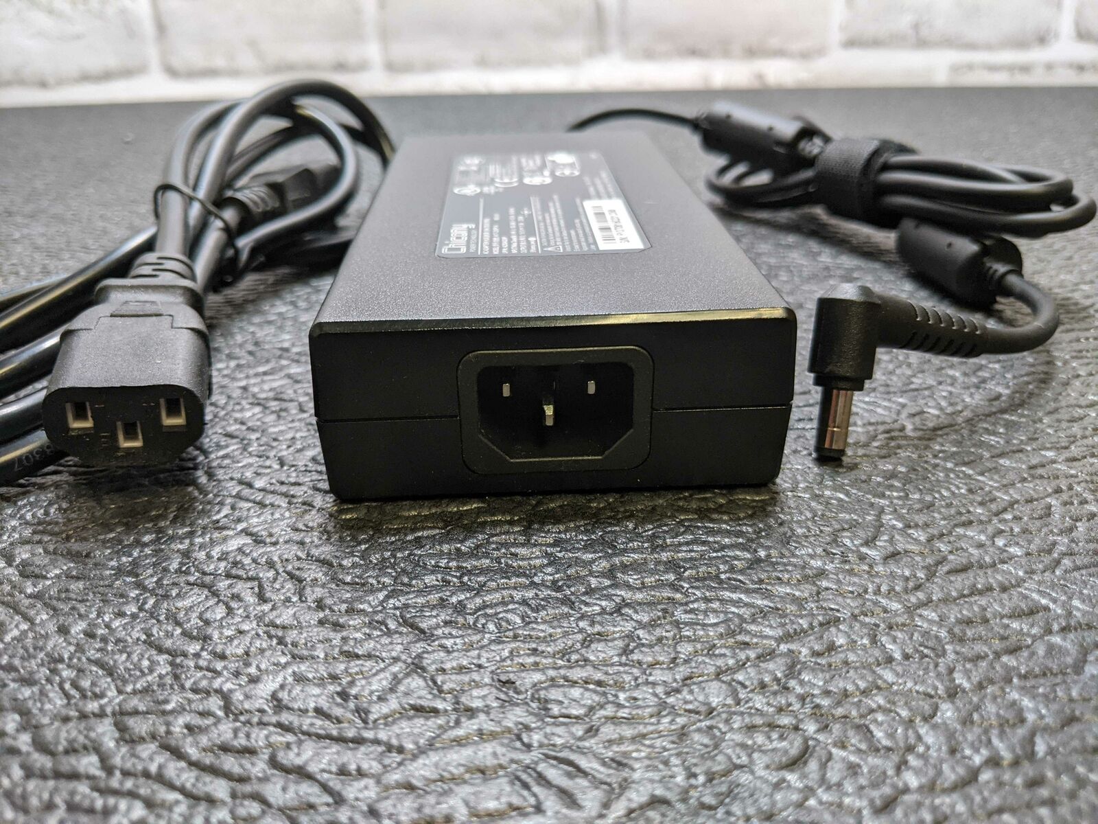 NEW Chicony AC Adapter A17-230P1A 19.5V DC 11.8A 230W MSI Clevo Gigabyte Charger 5.5-2.5mm tip MPN: A17-230P1A Brand:
