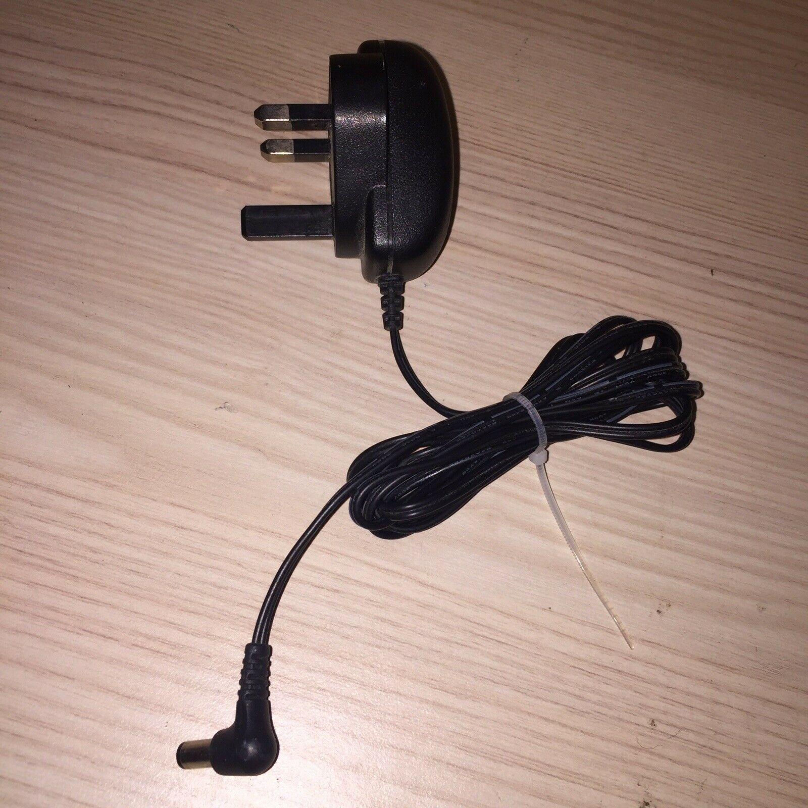 Hoover Adaptateur KLAP 0500800020HK AC Power Supply 8 V GENUINE ORIGINAL Brand: Hoover Voltage: 8 V HOOVER Adapter Hoover Adaptateur KLAP 0500800020HK AC Power Supply 8 V GENUINE ORIGINAL Brand: Hoover Voltage: 8 V HOOVER Adapter