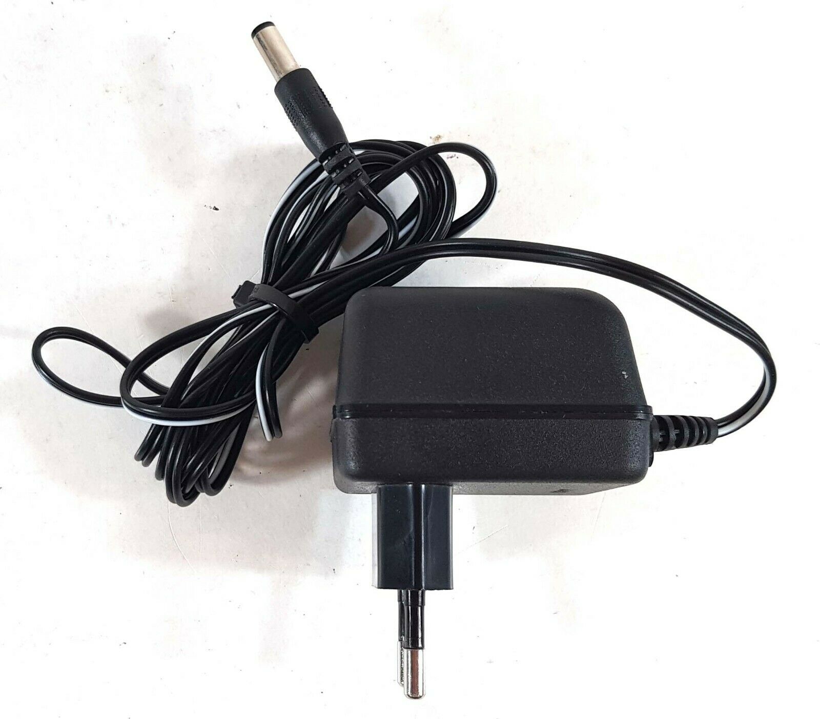 Coleman 35A 221204 AC Power Adapter 12V 400mA Genuine Supply Europlug Features: new MPN: 35A 221204 Brand: Coleman Coleman 35A 221204 AC Power Adapter 12V 400mA Genuine Supply Europlug Features: new MPN: 35A 221204 Brand: Coleman